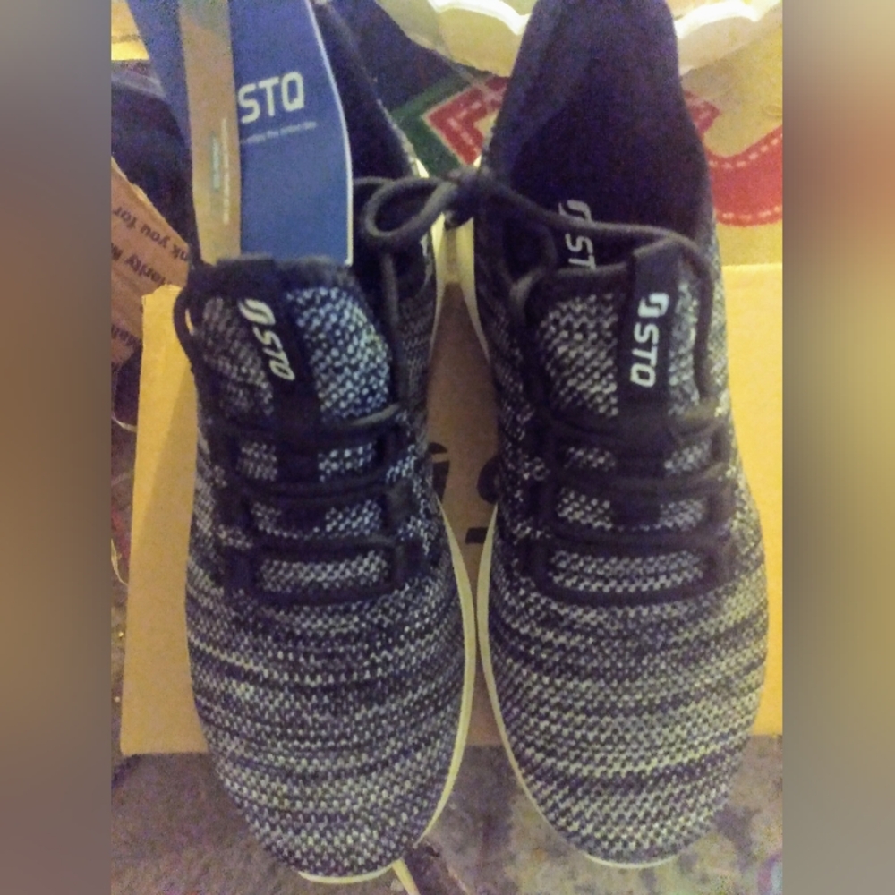 STQ lace up FINAL $10 NWT - Picture 2 of 3